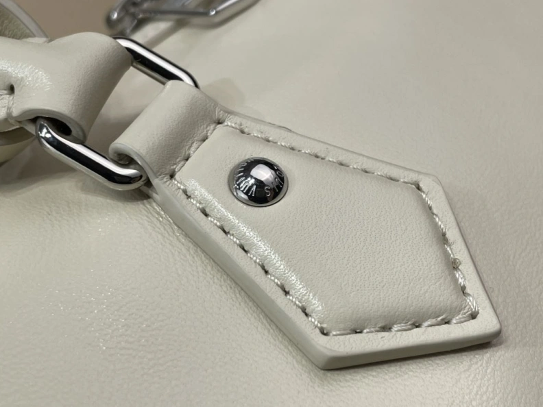 LX Top Handle Bags Vibrant 390