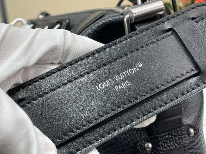 Fashionable LX Travel Bags 271
