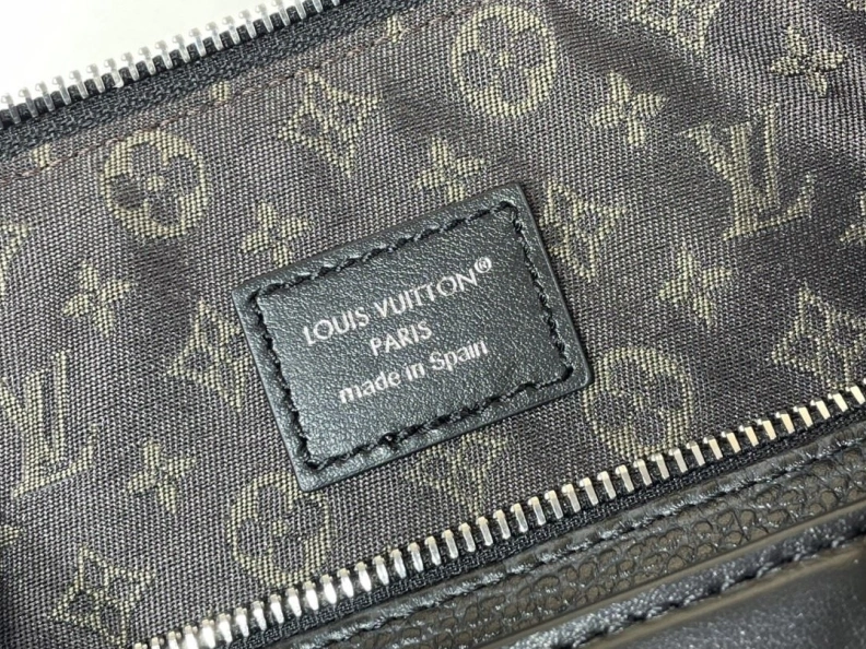 Fashionable LX Travel Bags 271