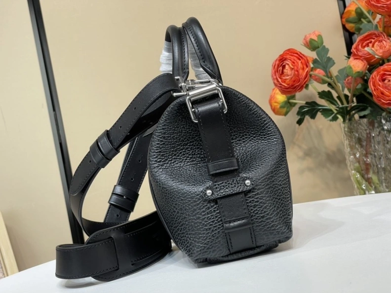 Fashionable LX Travel Bags 271