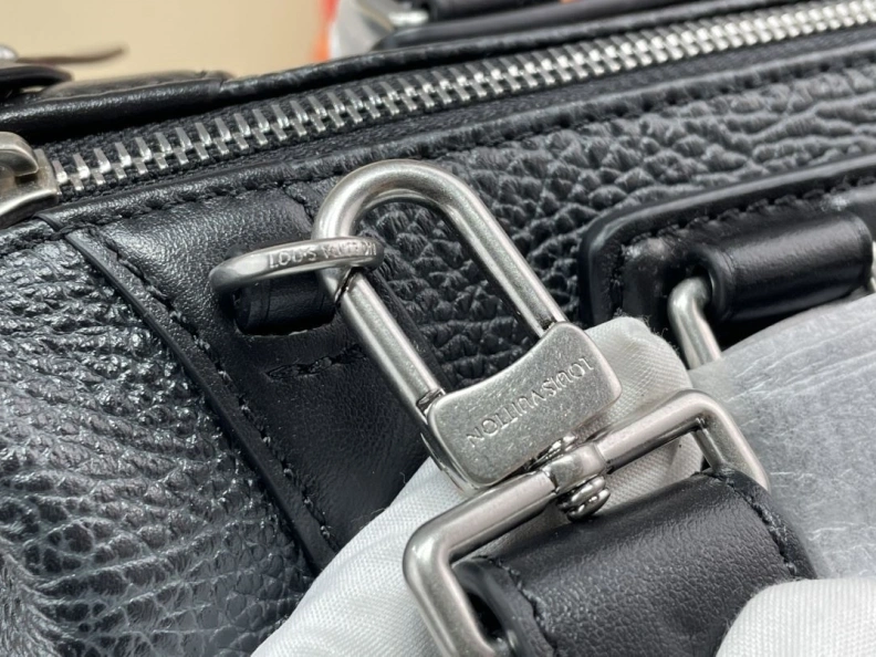 Fashionable LX Travel Bags 271