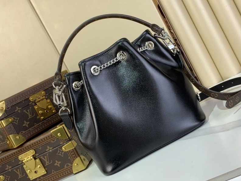 Comfortable LX Bucket Bags 660