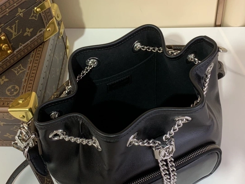 Comfortable LX Bucket Bags 660
