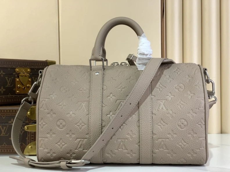 Versatile LX Travel Bags 328