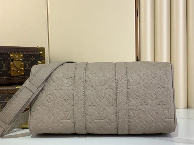 Versatile LX Travel Bags 328