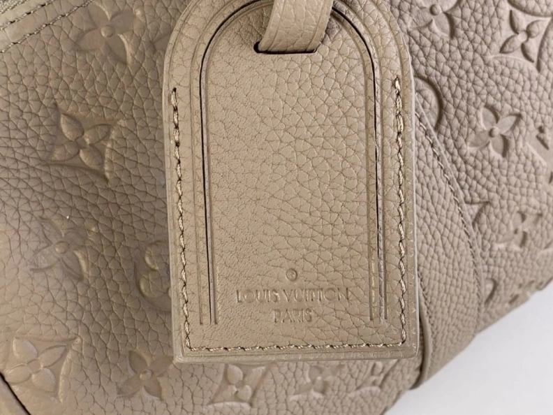 Versatile LX Travel Bags 328
