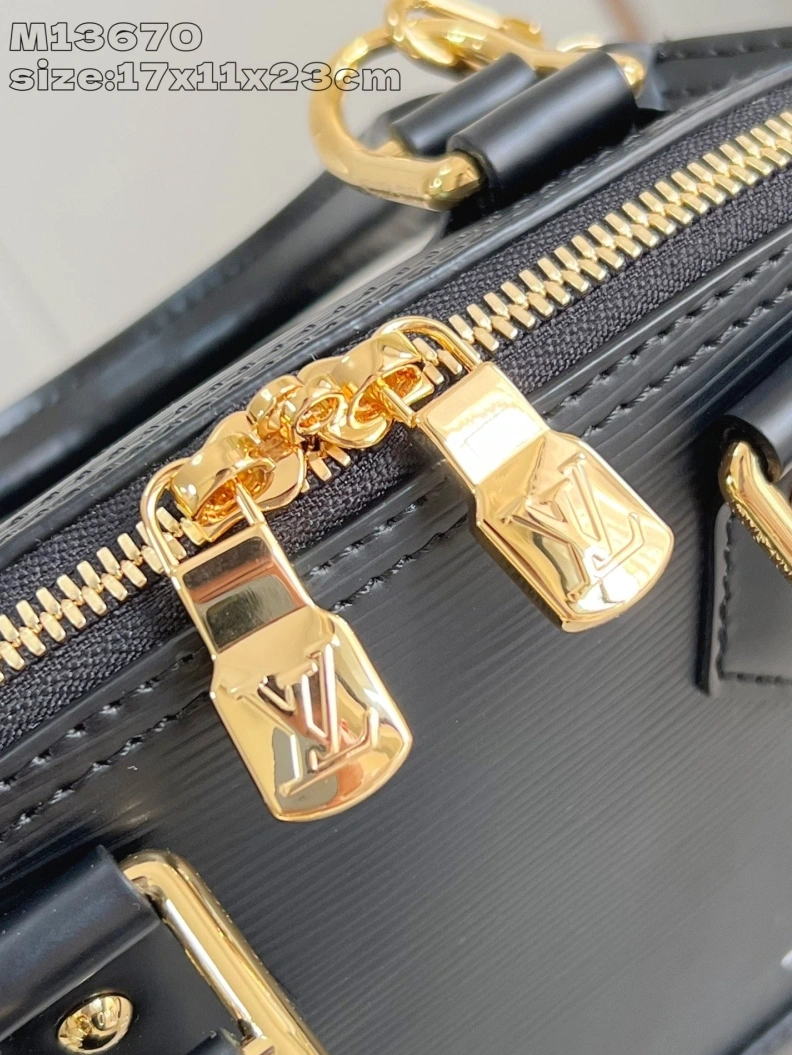Unique LX Top Handle Bags 384