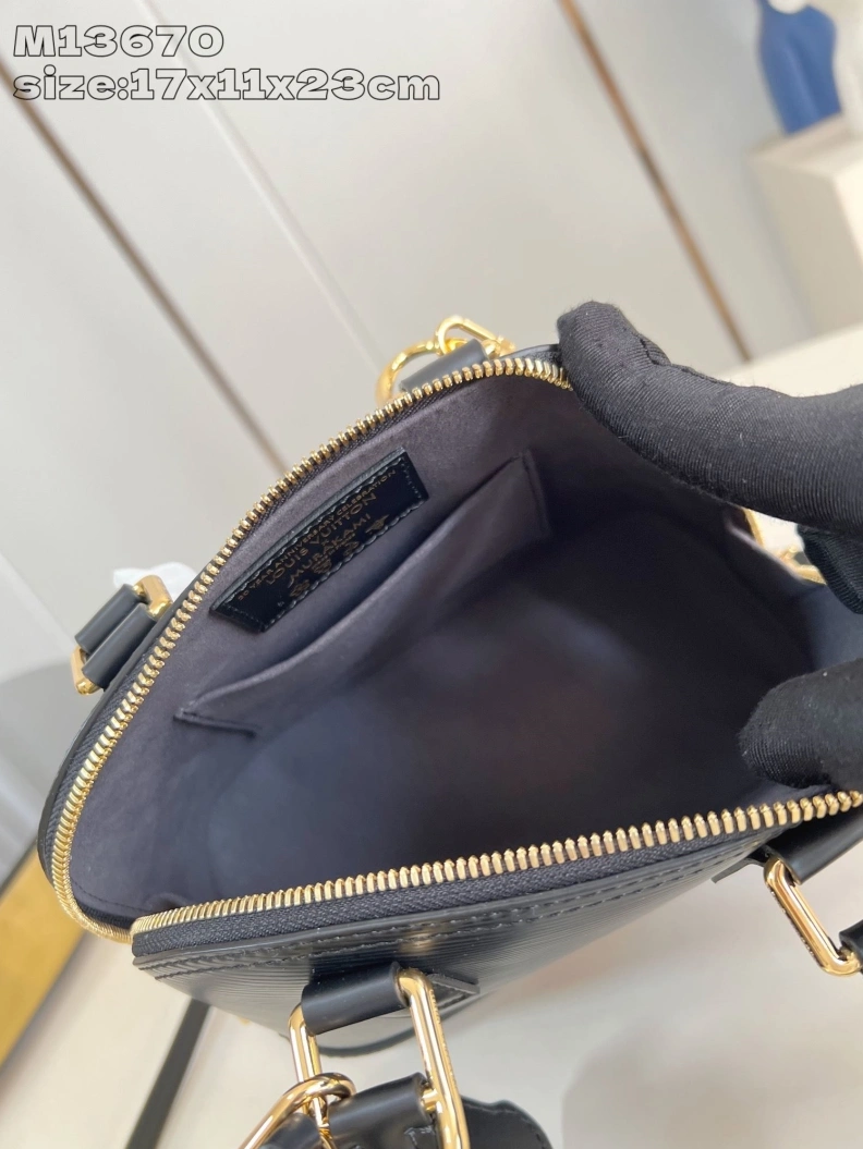Unique LX Top Handle Bags 384