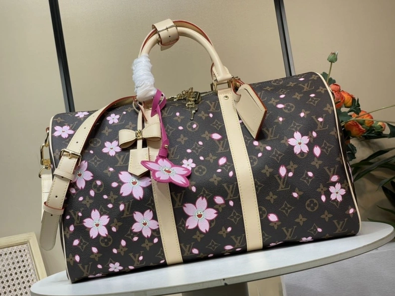 Trendsetting LX Travel Bags 296