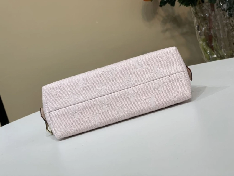 WellDesigned LX Clutch Bags 590