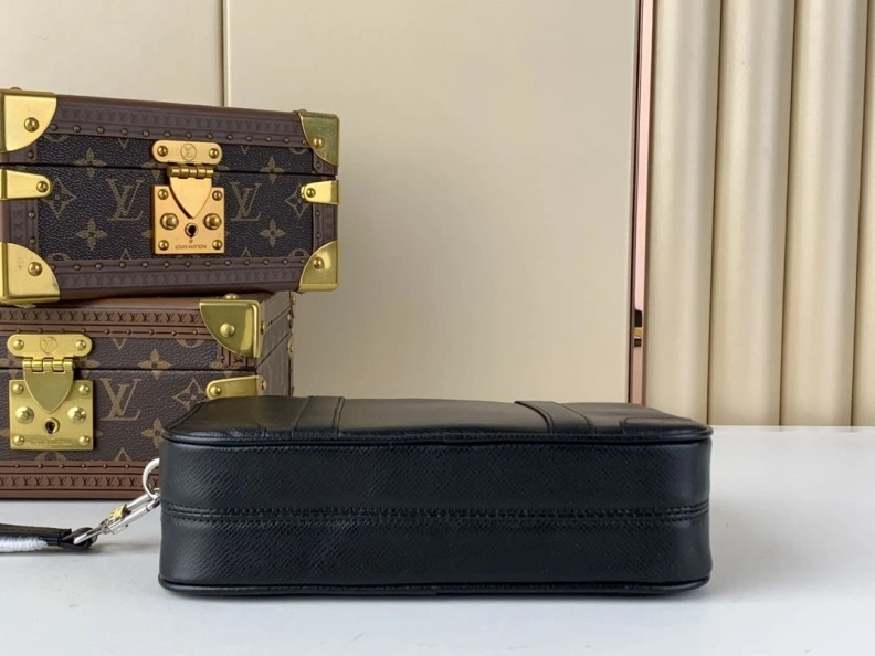 HighQuality LX Clutch Bags 588