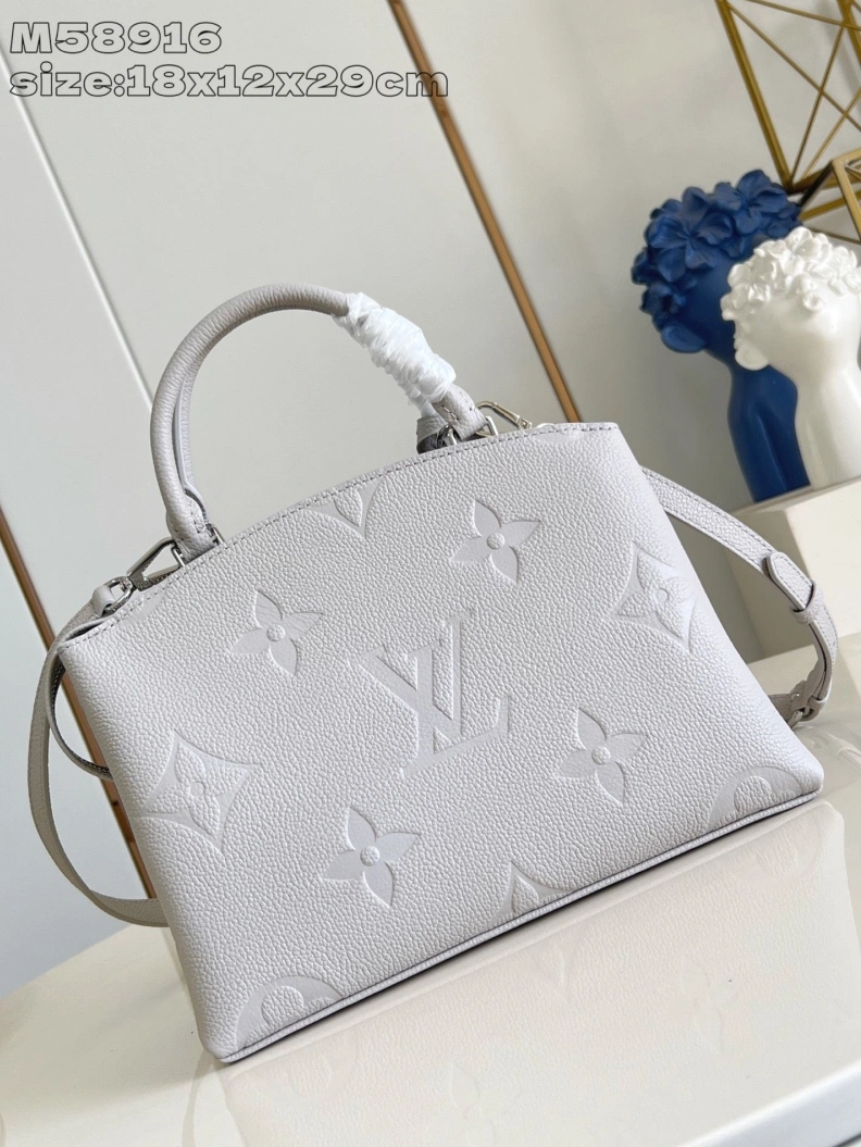 Comfortable LX Top Handle Bags 373