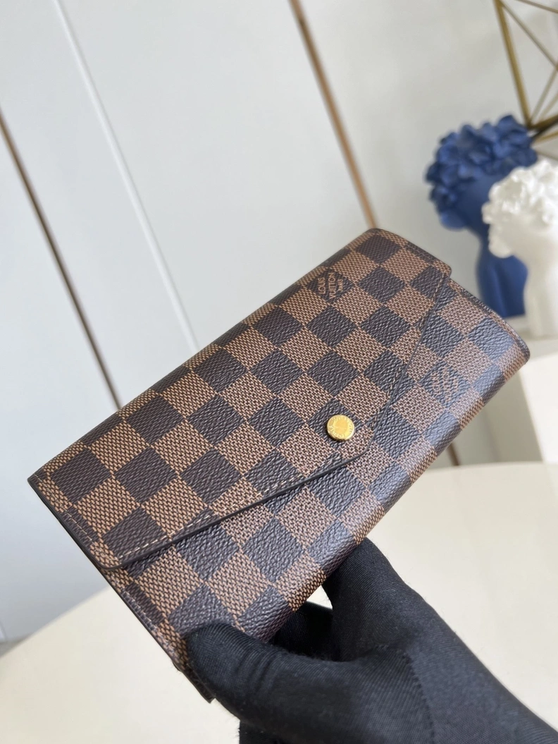 Reliable LX Wallets 197