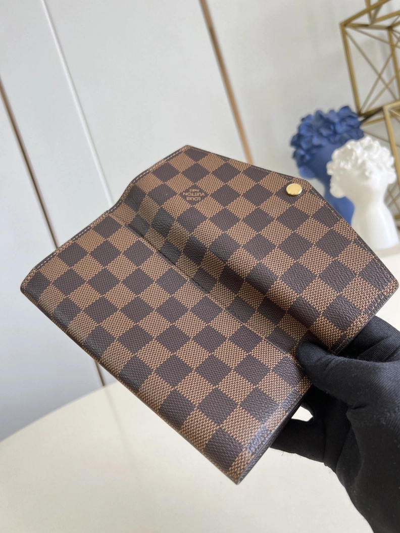 Reliable LX Wallets 197