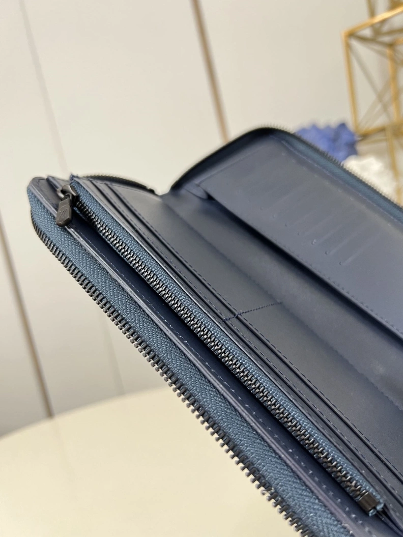 LX Wallets Sleek 236