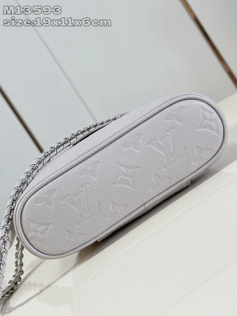 ModernLook LX Cosmetic Bags 576