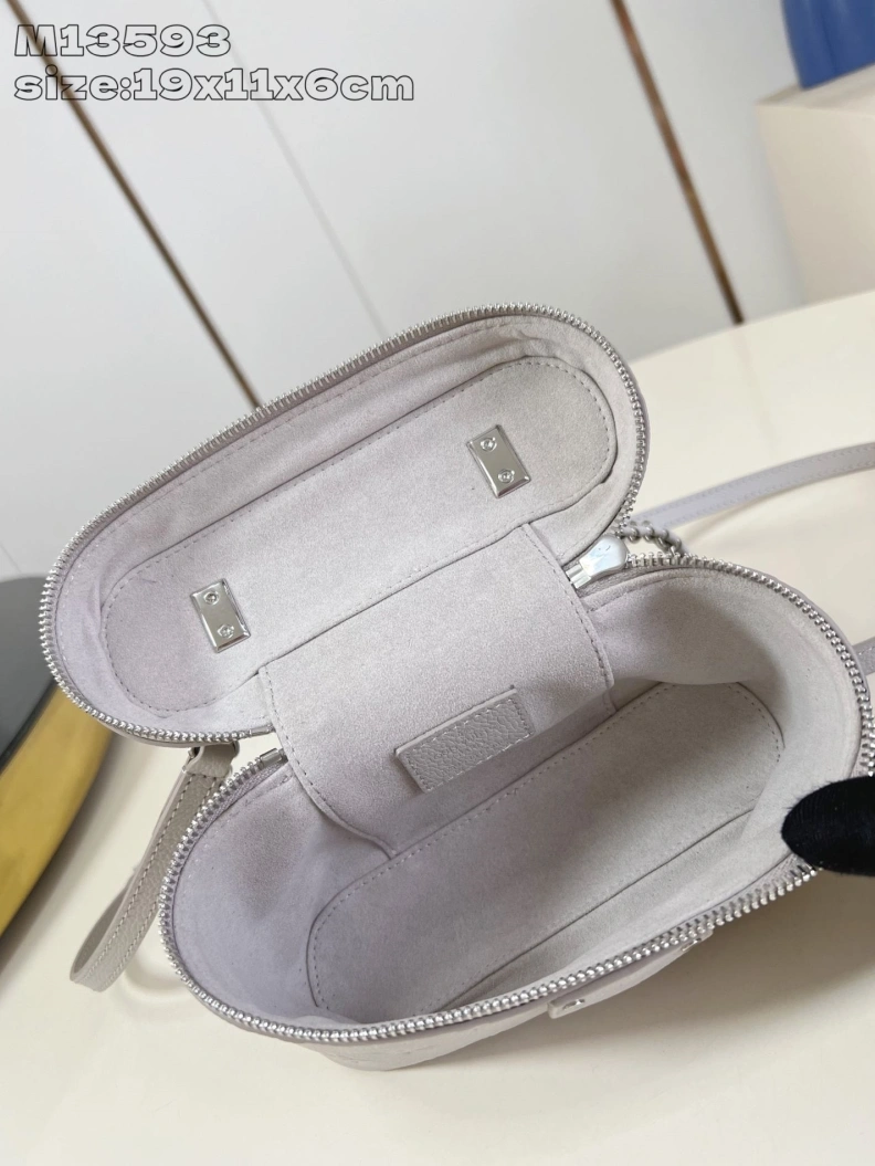 ModernLook LX Cosmetic Bags 576