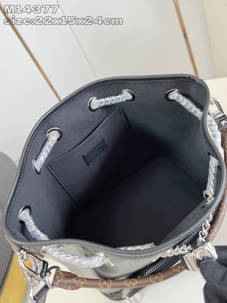 Bright LX Bucket Bags 657