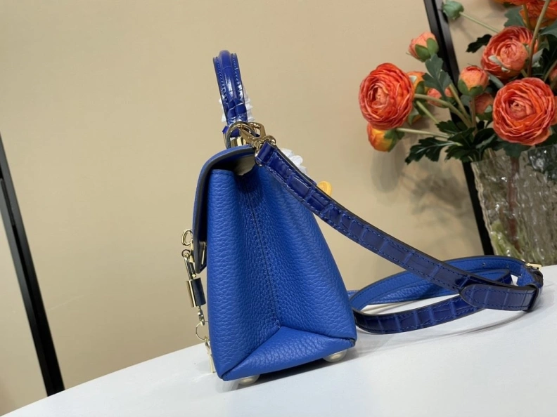 Breathable LX Top Handle Bags 371