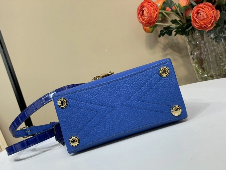 Breathable LX Top Handle Bags 371