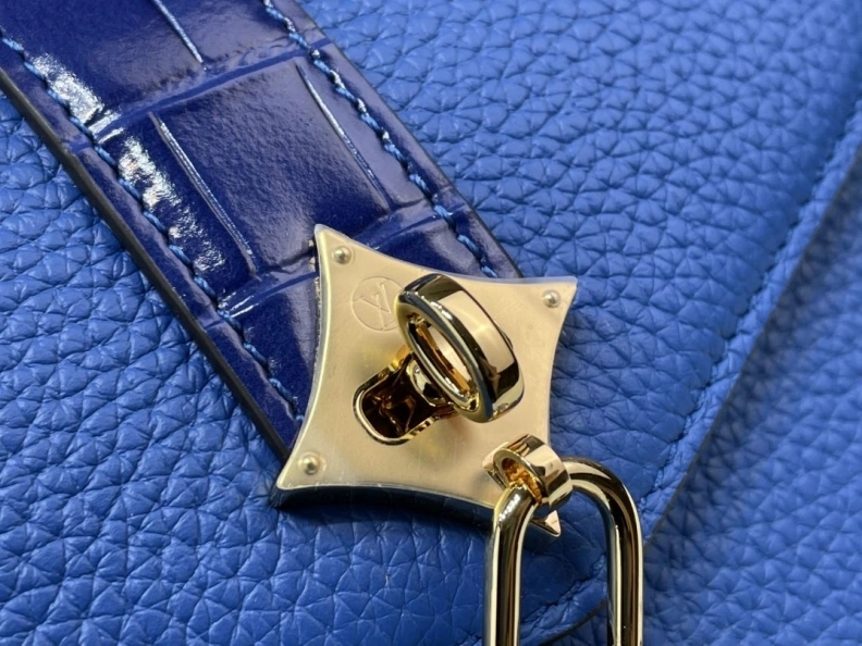 Breathable LX Top Handle Bags 371