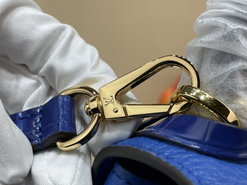 Breathable LX Top Handle Bags 371