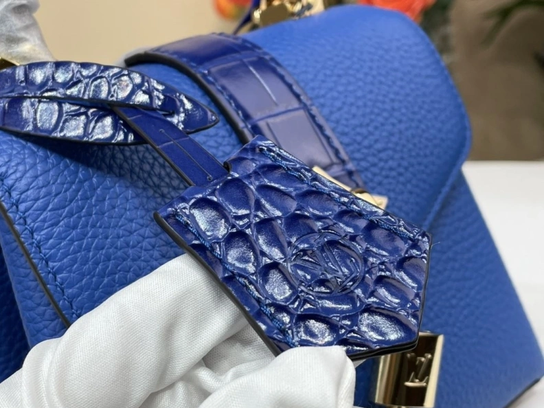 Breathable LX Top Handle Bags 371