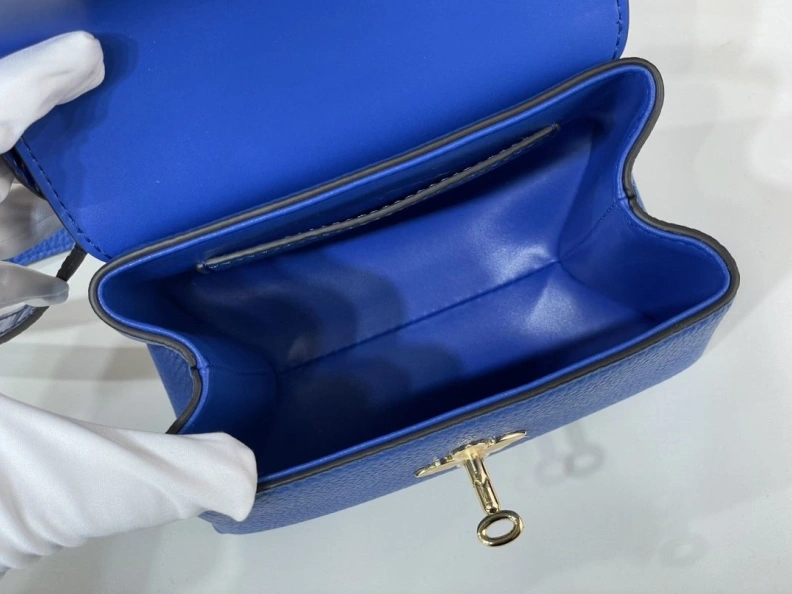 Breathable LX Top Handle Bags 371