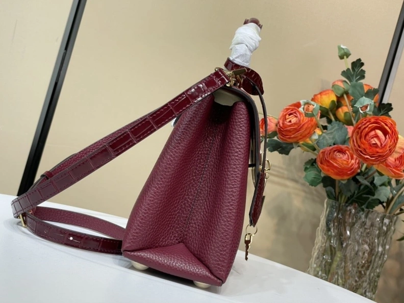 WellDesigned LX Top Handle Bags 410