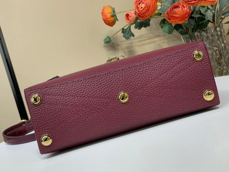 WellDesigned LX Top Handle Bags 410