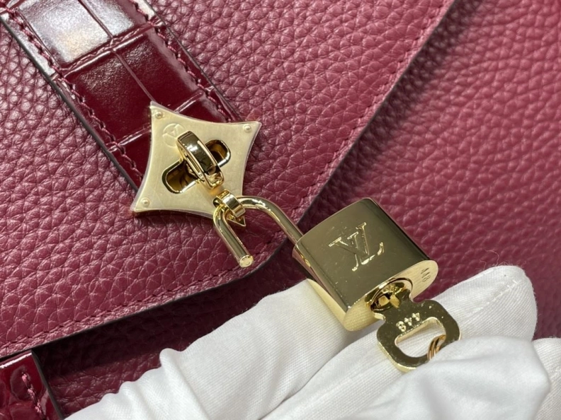WellDesigned LX Top Handle Bags 410