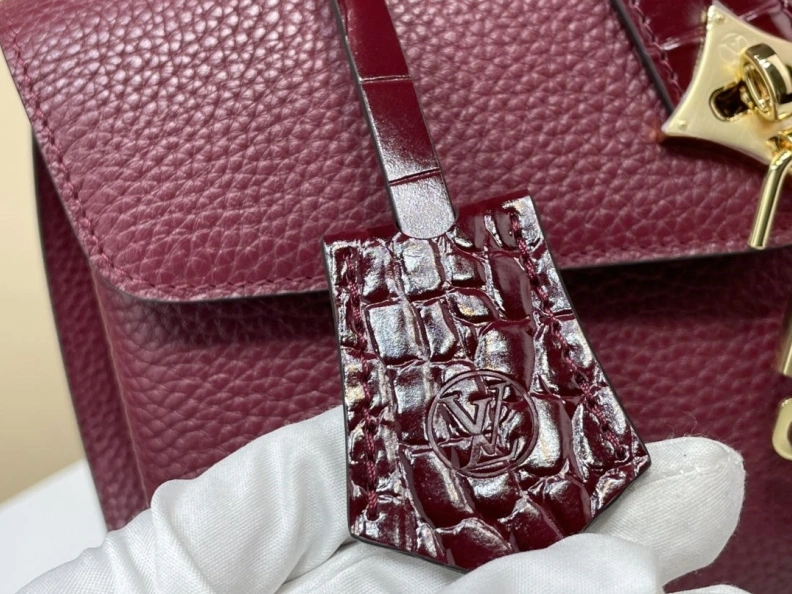 WellDesigned LX Top Handle Bags 410