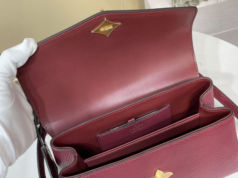 WellDesigned LX Top Handle Bags 410