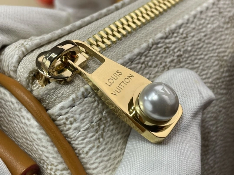 Sophisticated LX Speedy Bags 426