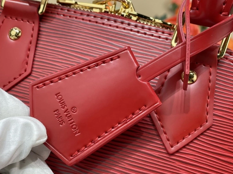 Minimalist LX Top Handle Bags 400