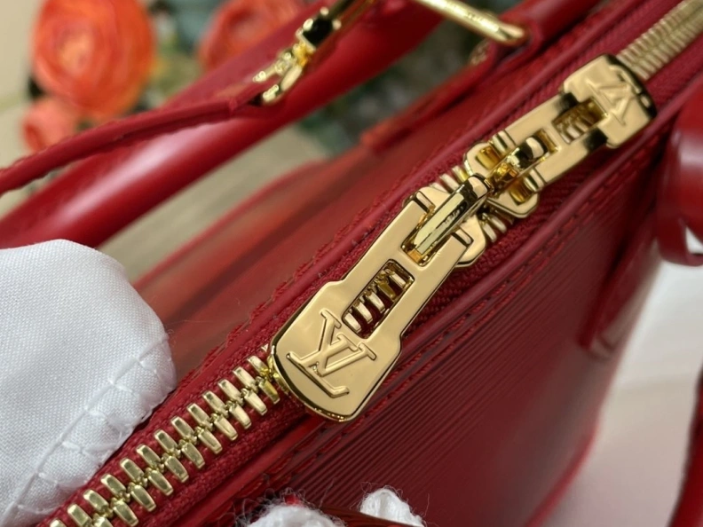 Minimalist LX Top Handle Bags 400