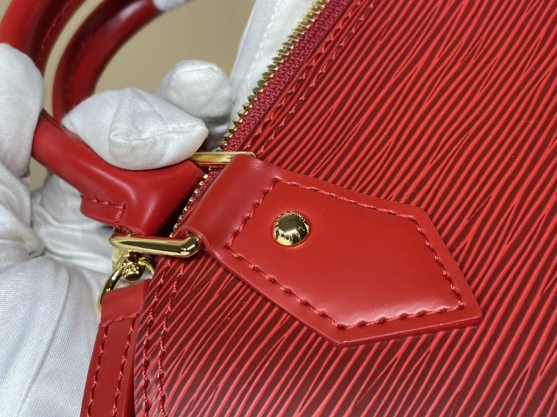 Minimalist LX Top Handle Bags 400