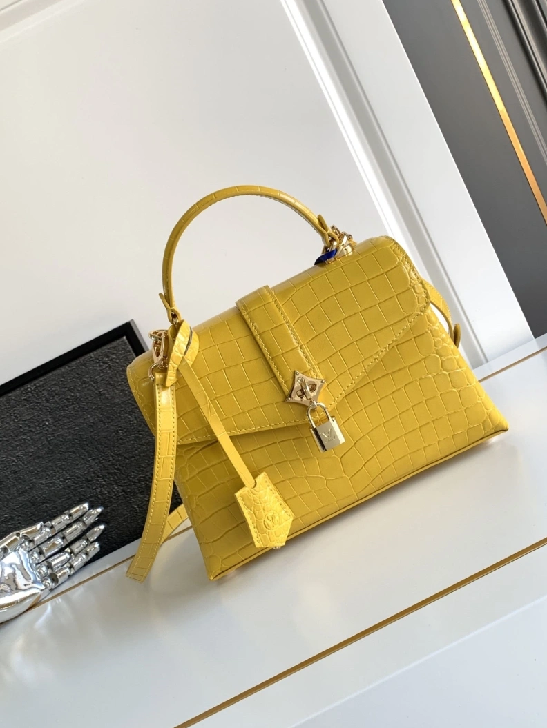 WellDesigned LX Top Handle Bags 342