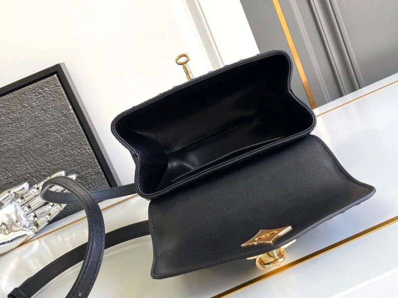 LX Top Handle Bags EasyMatch 320
