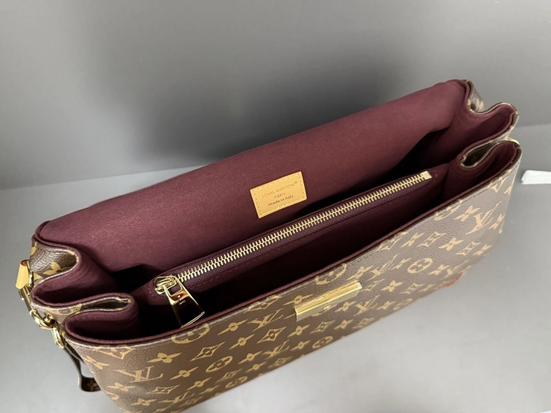 Breathable LX Top Handle Bags 302