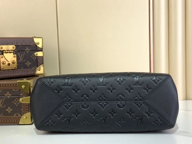 LX Top Handle Bags Sleek 295