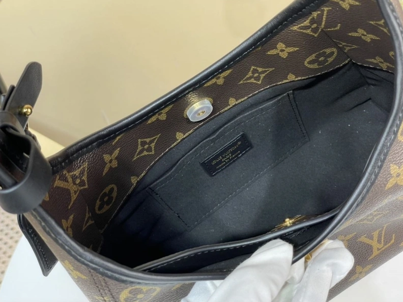 Refined LX Top Handle Bags 395