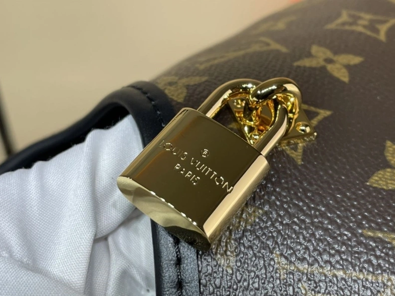 Refined LX Top Handle Bags 395