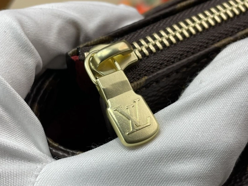 Efficient LX Top Handle Bags 289