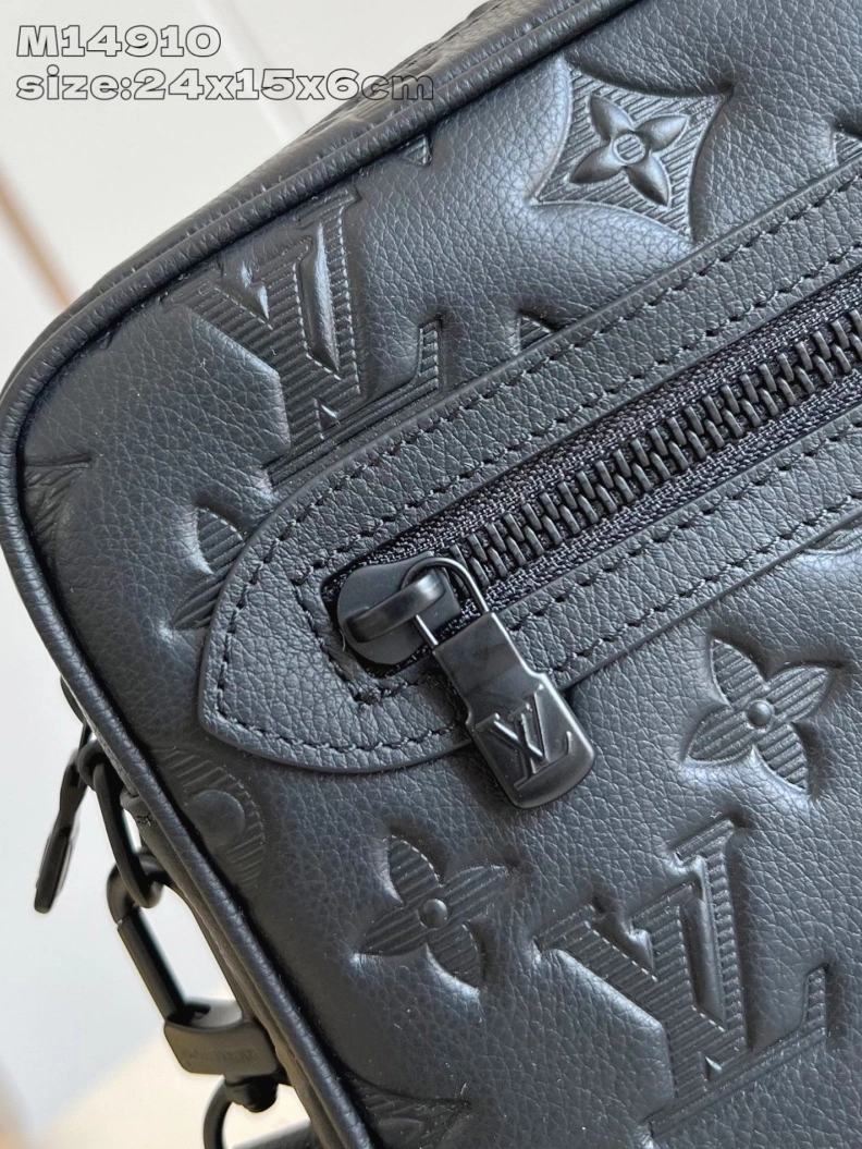 Fashionable LX Clutch Bags 586