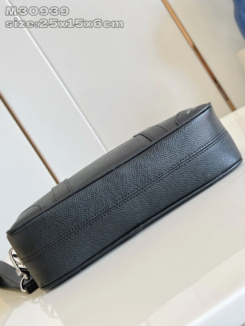 LX Clutch Bags Durable 692