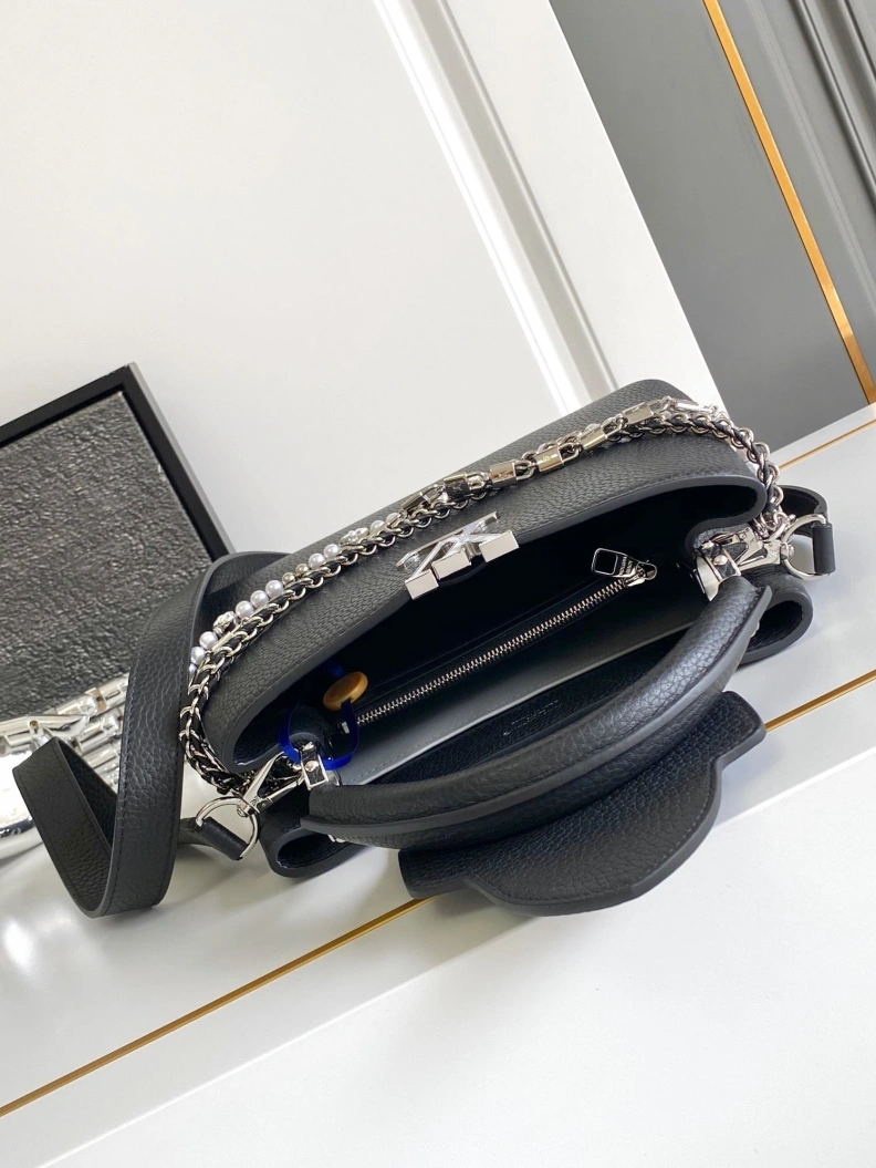 Resilient LX Caxucines Bags 608