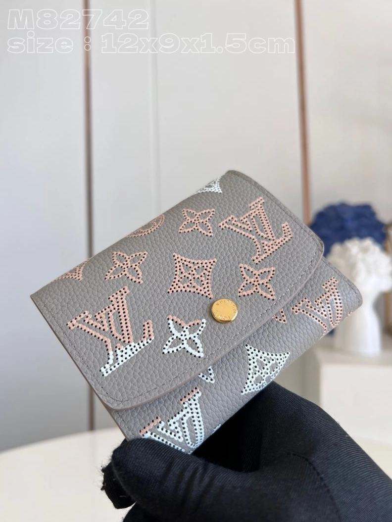 Resilient LX Wallets 26