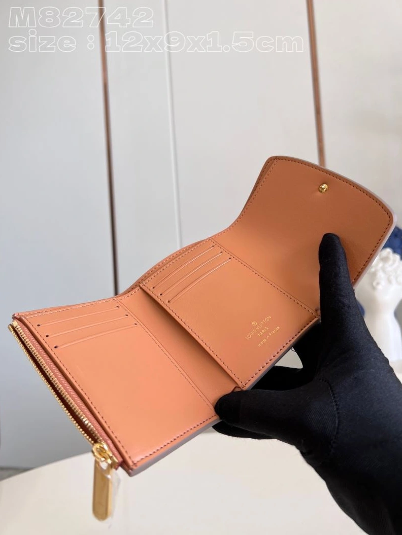 Resilient LX Wallets 26