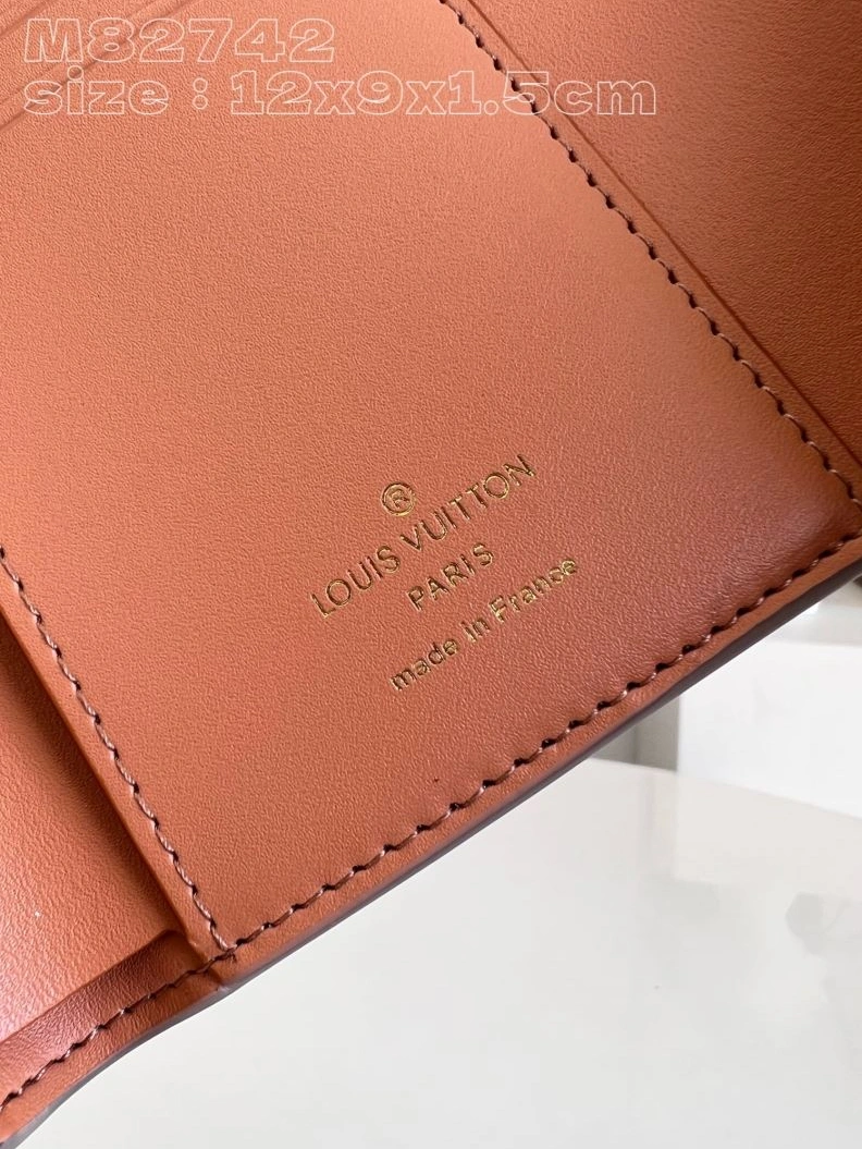 Resilient LX Wallets 26
